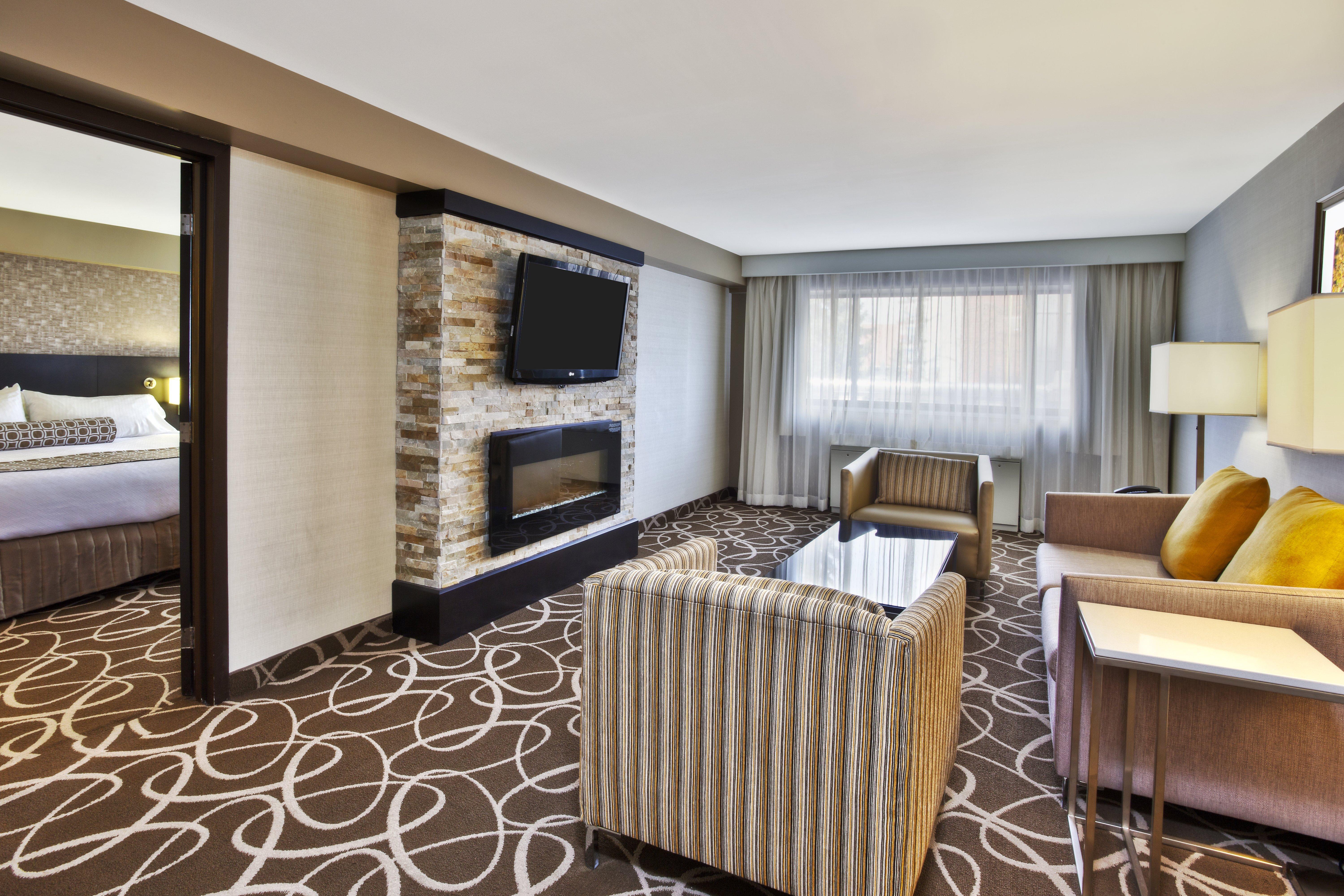 Crowne Plaza Kitchener-Waterloo, An Ihg Hotel Dış mekan fotoğraf