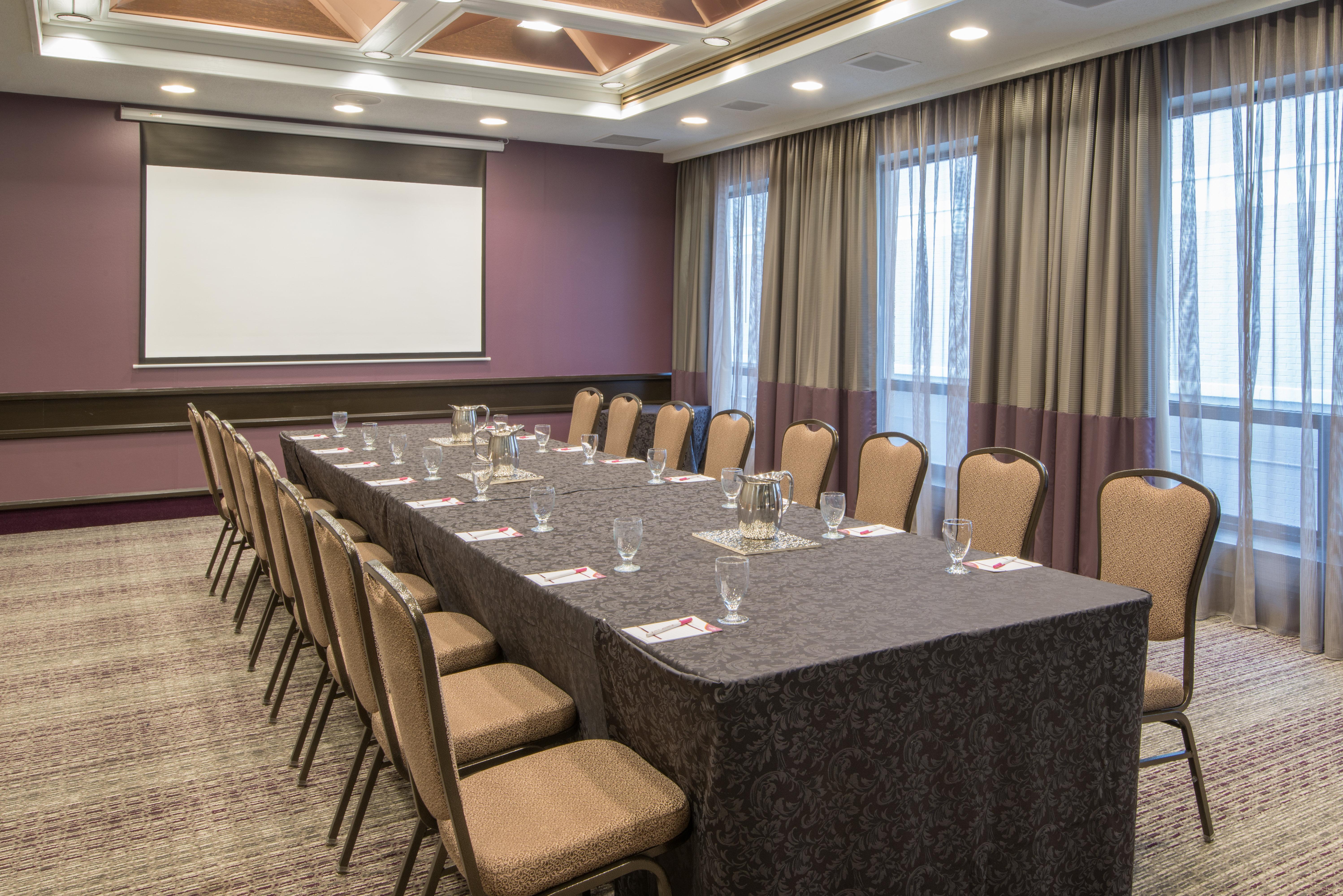 Crowne Plaza Kitchener-Waterloo By Ihg Otel Dış mekan fotoğraf