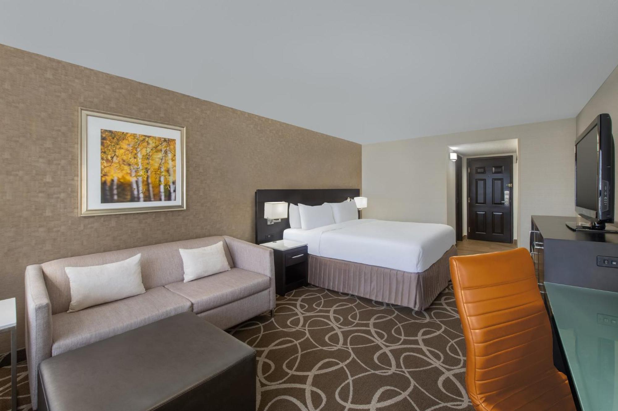 Crowne Plaza Kitchener-Waterloo, An Ihg Hotel Dış mekan fotoğraf