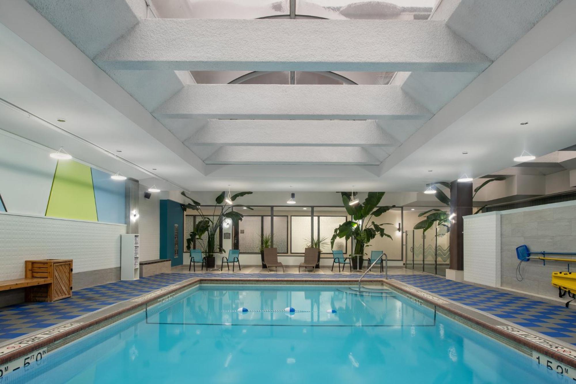 Crowne Plaza Kitchener-Waterloo By Ihg Otel Dış mekan fotoğraf