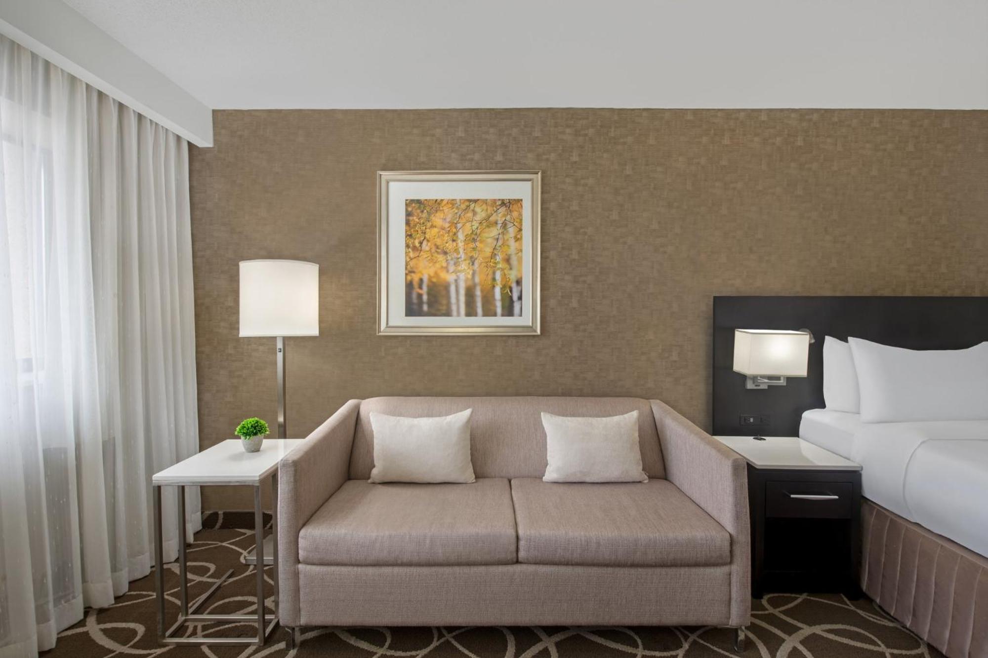 Crowne Plaza Kitchener-Waterloo, An Ihg Hotel Dış mekan fotoğraf