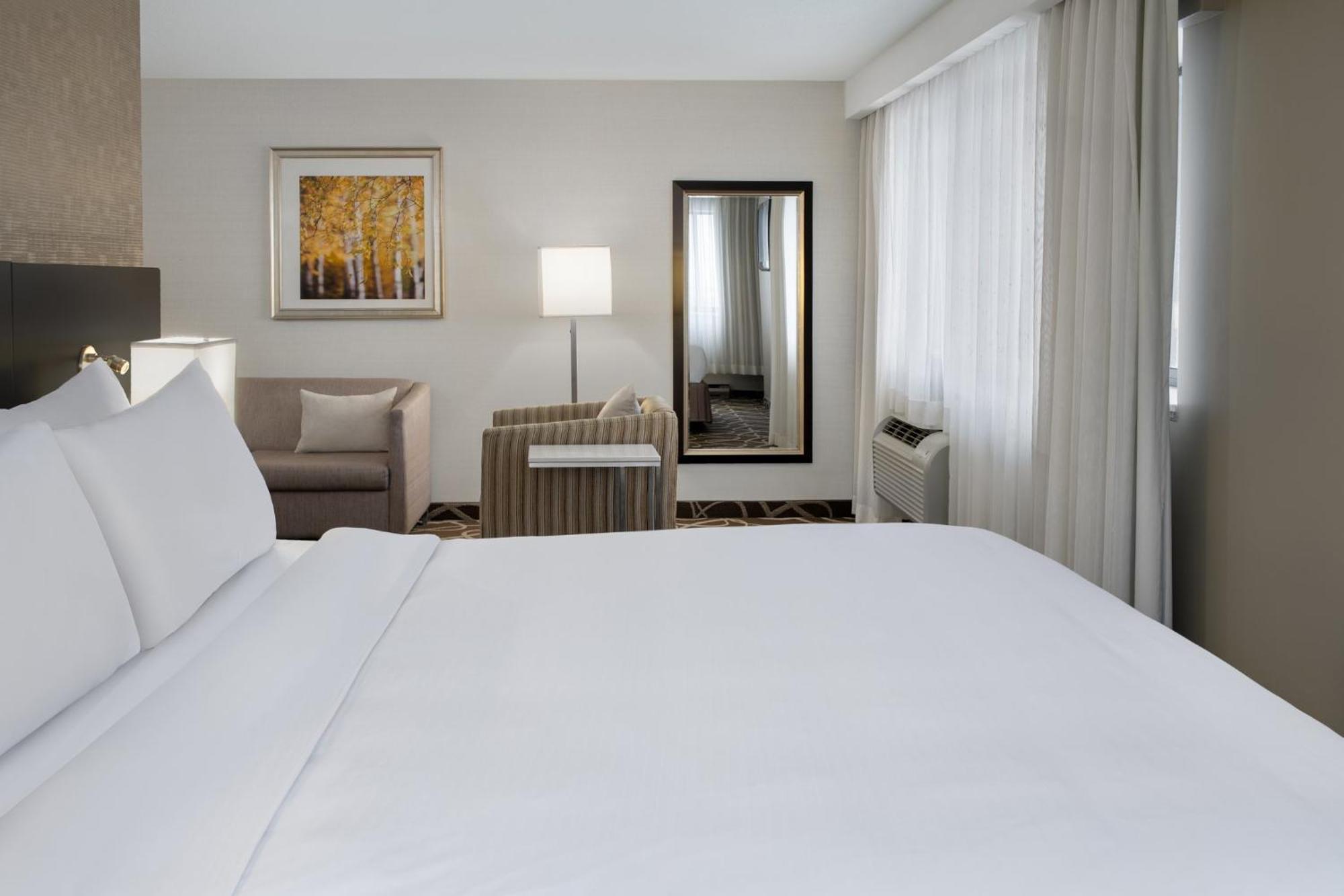 Crowne Plaza Kitchener-Waterloo By Ihg Otel Dış mekan fotoğraf
