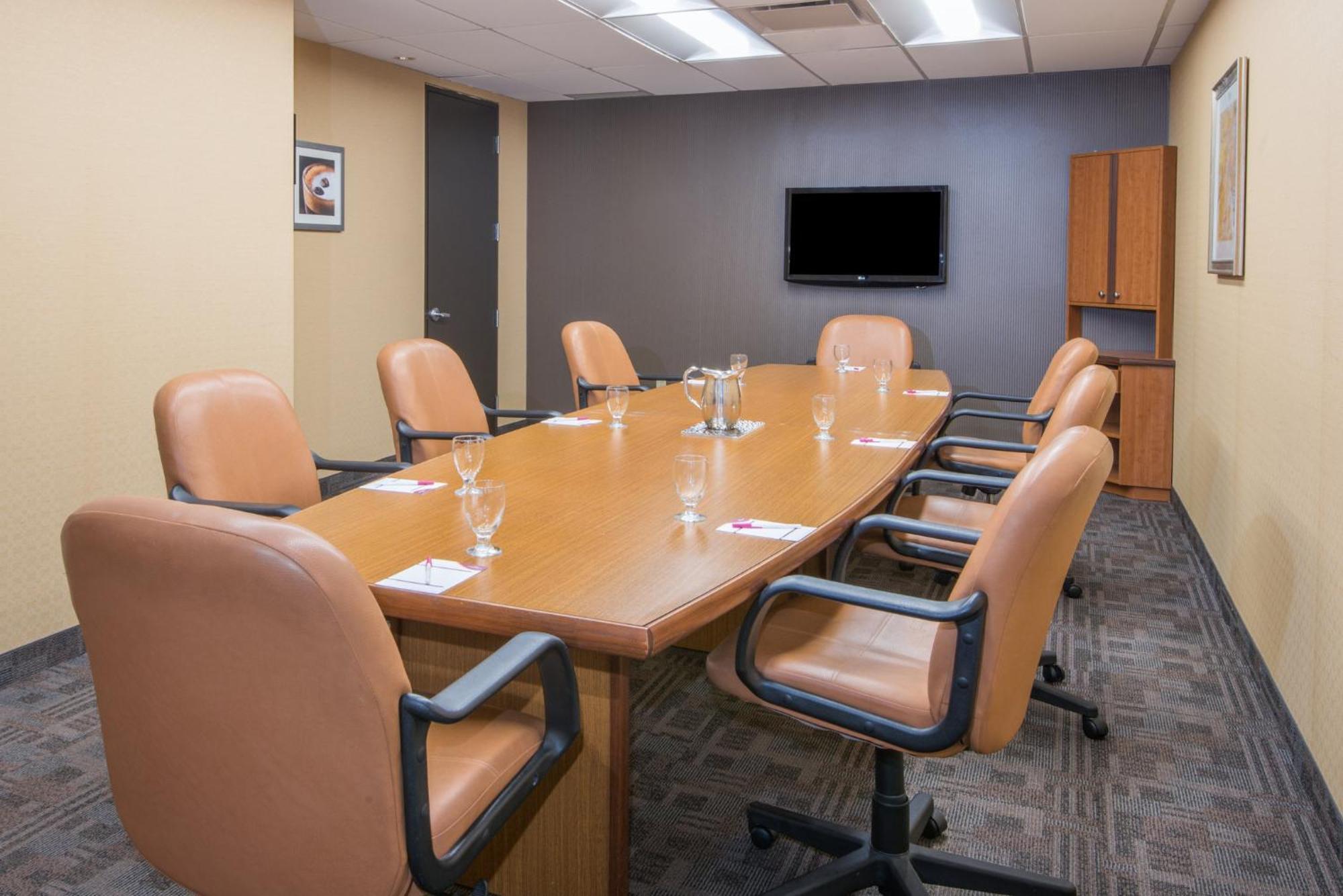 Crowne Plaza Kitchener-Waterloo By Ihg Otel Dış mekan fotoğraf