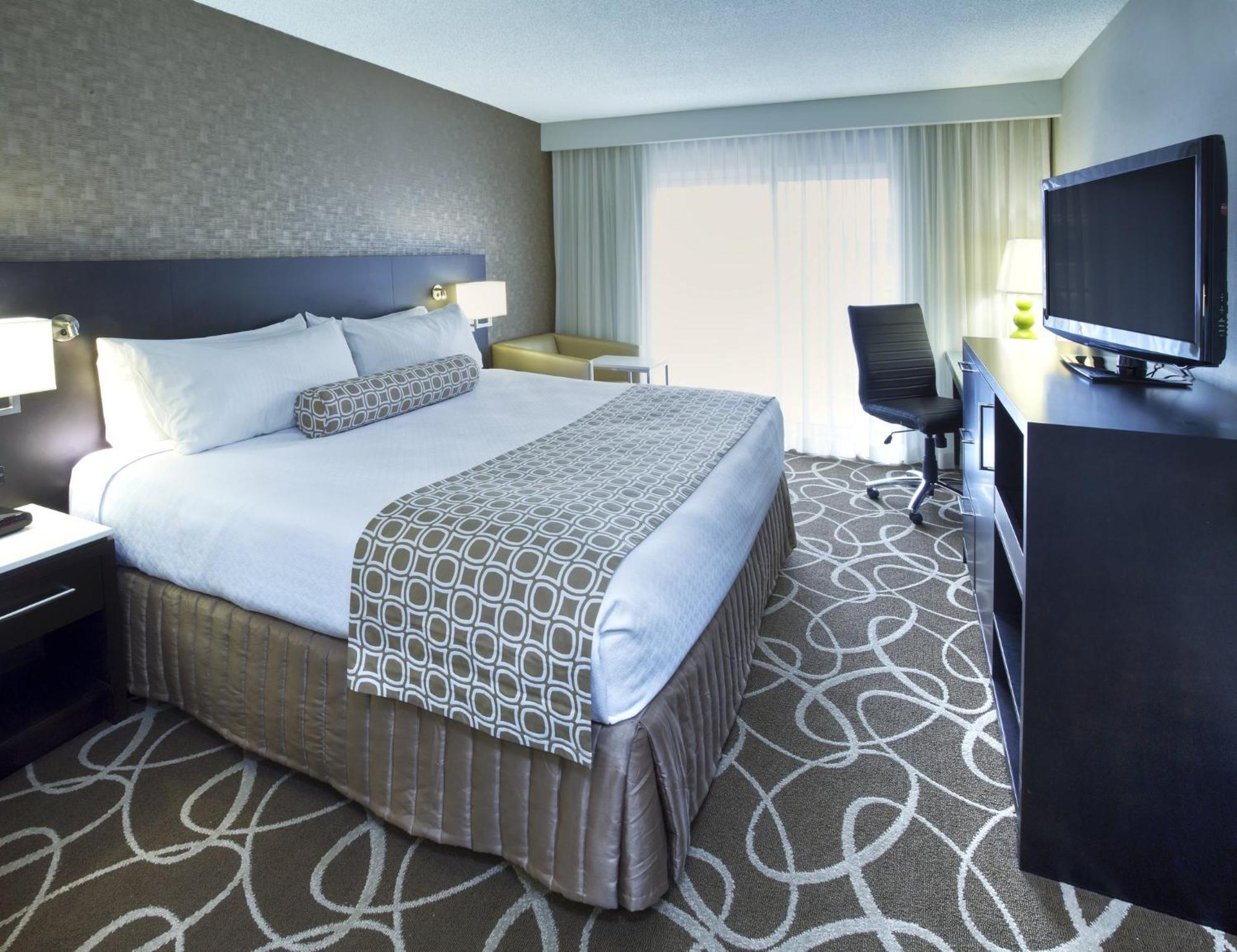 Crowne Plaza Kitchener-Waterloo, An Ihg Hotel Dış mekan fotoğraf