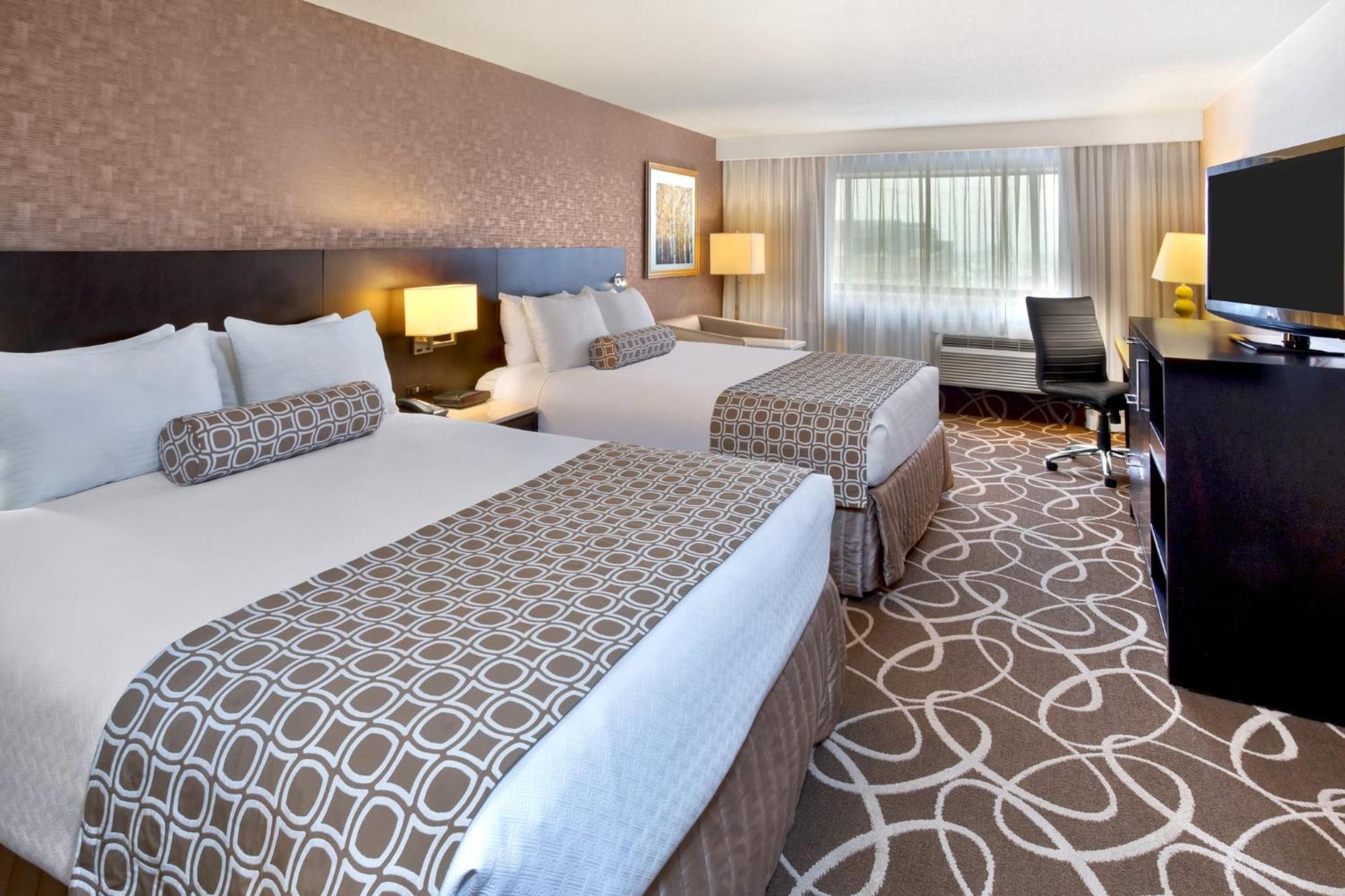 Crowne Plaza Kitchener-Waterloo, An Ihg Hotel Dış mekan fotoğraf